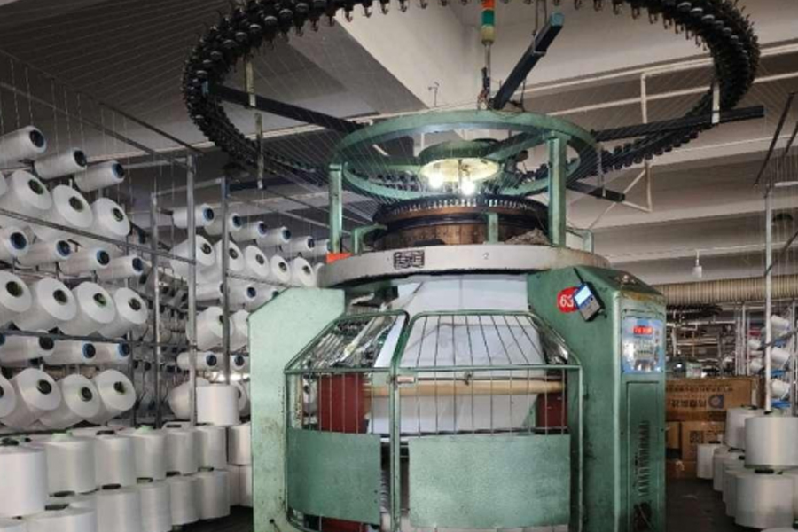 รุ่นการผลิตผ้าสีเทา-ขาสูงด้านเดียว